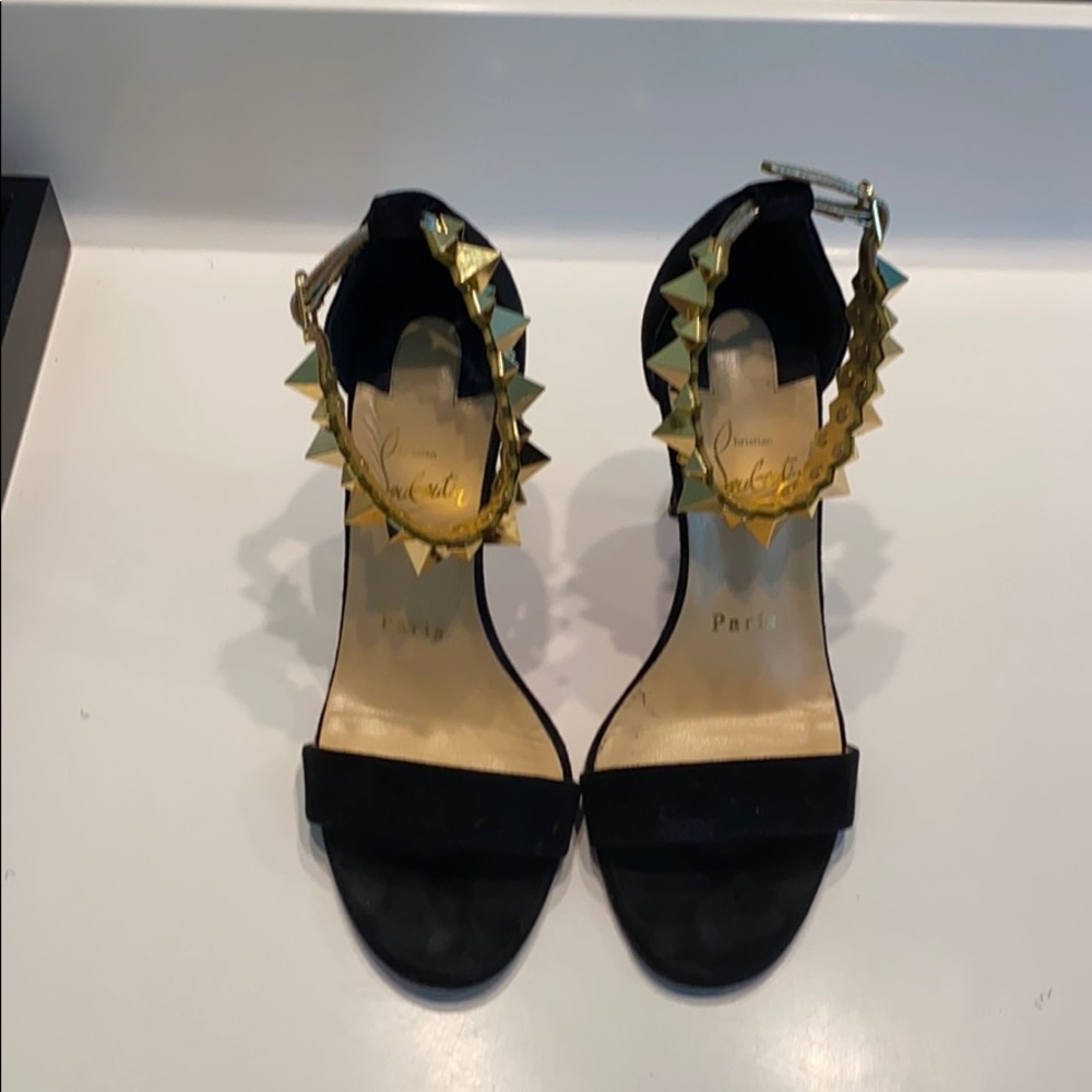 Christain louboutin women shoes size 6 US
